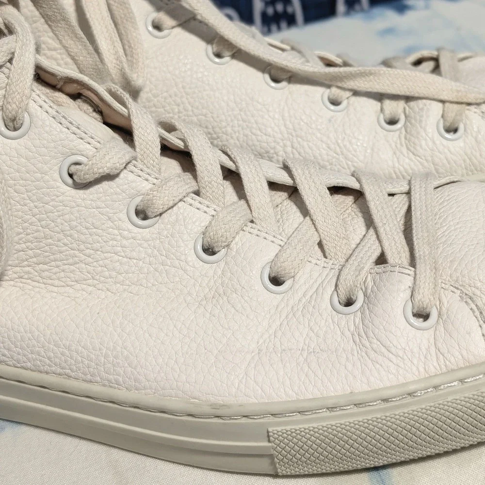 Gucci Leather Tiger Embroidered Lace Up High Top Sneakers Cream Size 9.5